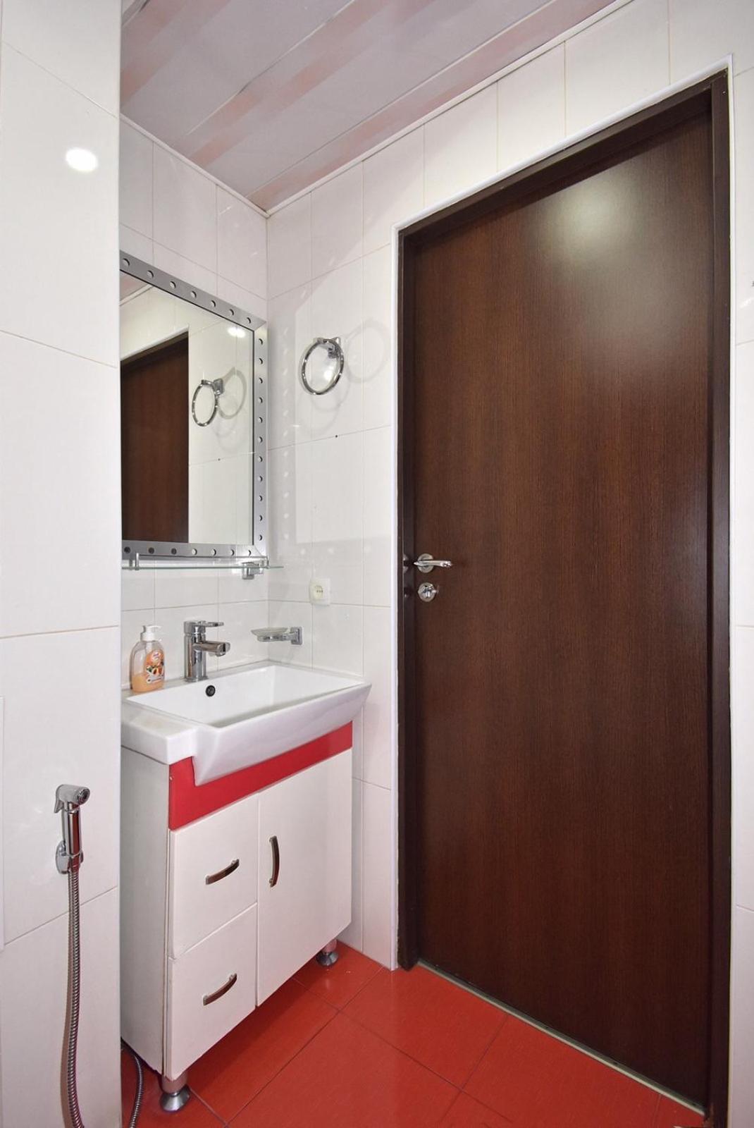 Yeznik Koghbatsi - Amiryan Crossroads 1 Bedroom Comfy Apartment With Balcony Ko100 Yerevan Exterior photo