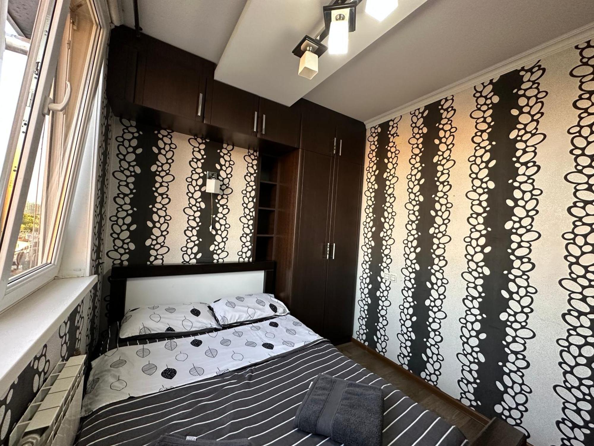 Yeznik Koghbatsi - Amiryan Crossroads 1 Bedroom Comfy Apartment With Balcony Ko100 Yerevan Exterior photo